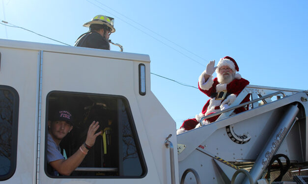 Folks Enjoy ‘Jingle All the Way’ Activities & ‘Home for the Holidays’ Parade