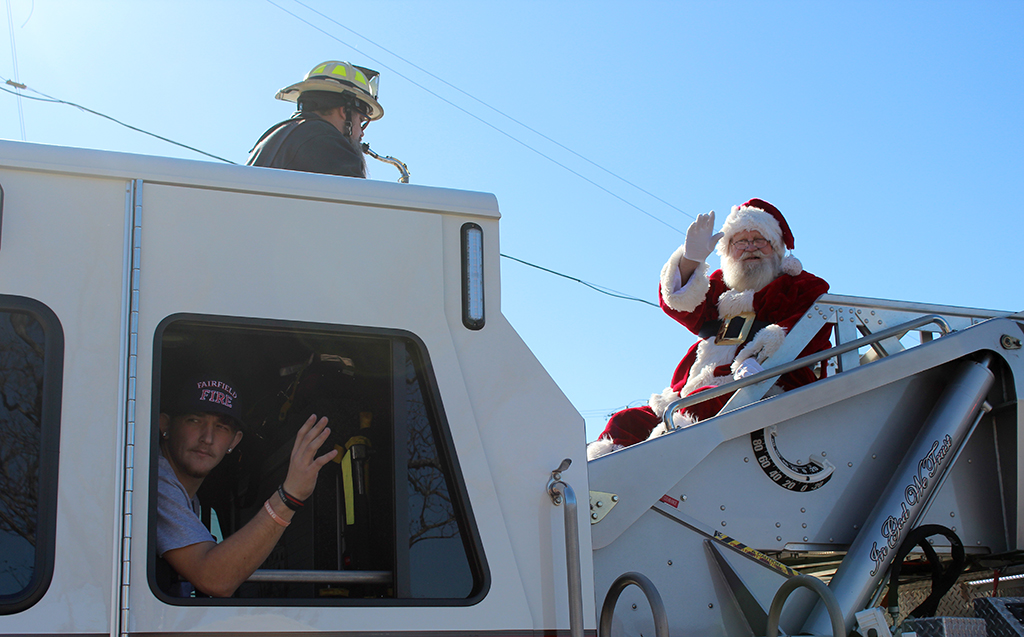 Folks Enjoy ‘Jingle All the Way’ Activities & ‘Home for the Holidays’ Parade