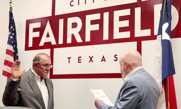 New Fairfield Mayor Bobby Nichols Sworn In