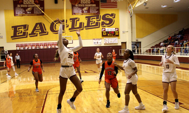 Lady Eagles Sweep Week to Stay in District Lead