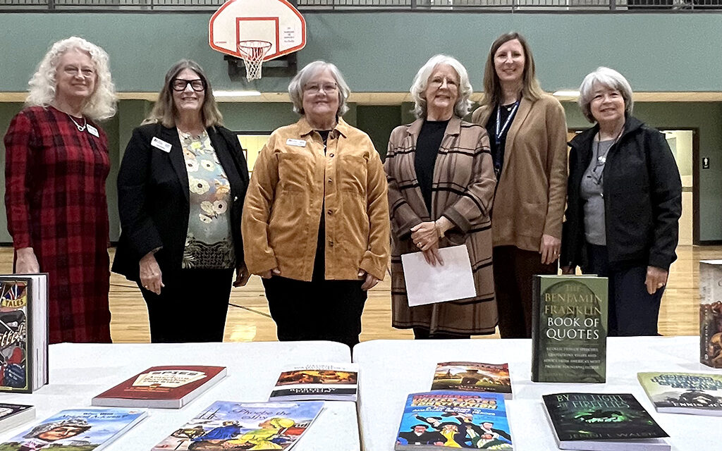 Jonathan Hardin DAR Chapter Donates Patriotic Books to Faith Academy of Freestone