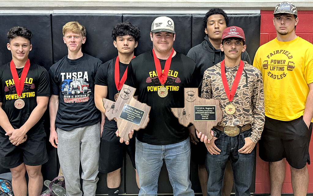 Eagle Powerlifters Head to State Meet