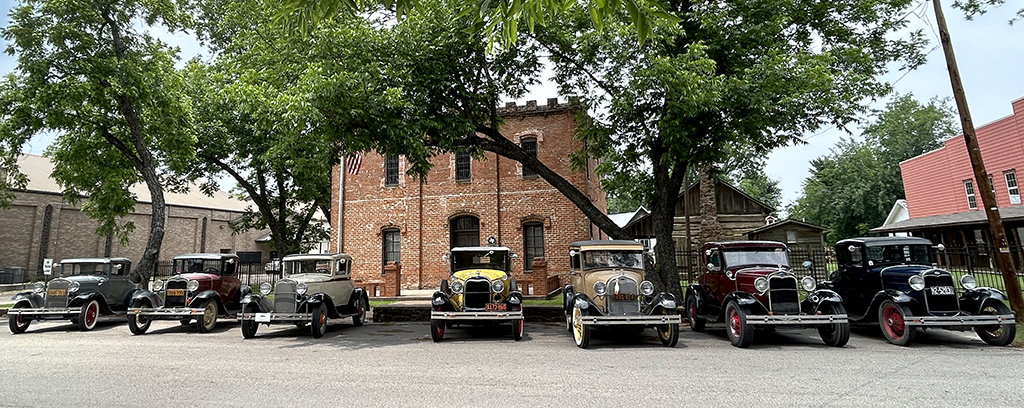 Vintage Cars Make Historic Tour in Fairfield