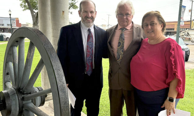 Honoring Founding Fathers with Reading of Declaration on Independence Day