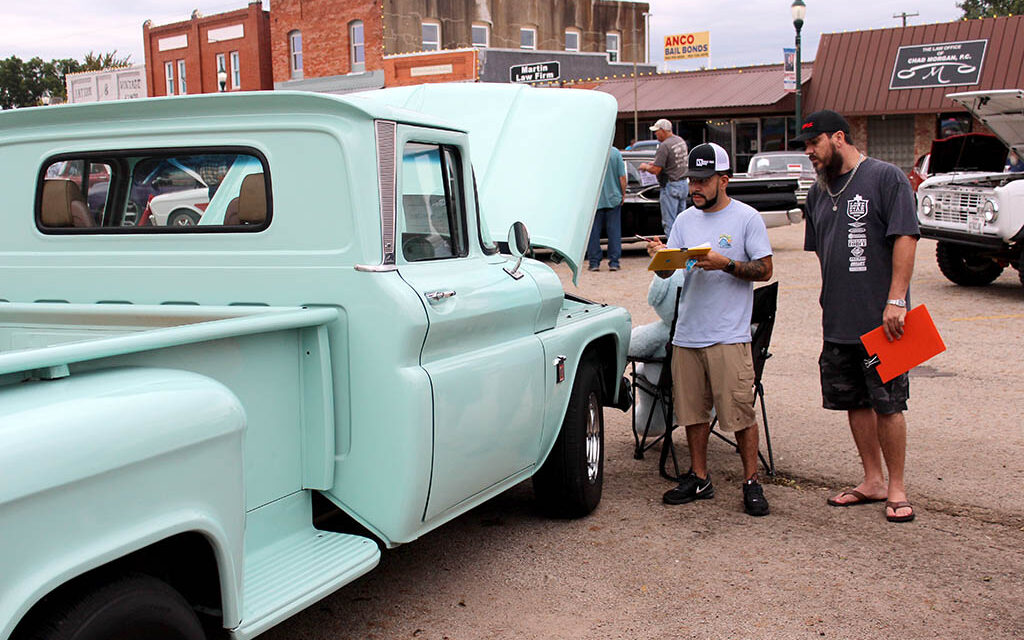 Vintage Beauties Roll Into Town for 27th Annual ‘Show of Wheels’