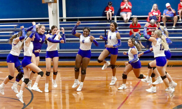 Lady Bulldogs Victorious on the Court