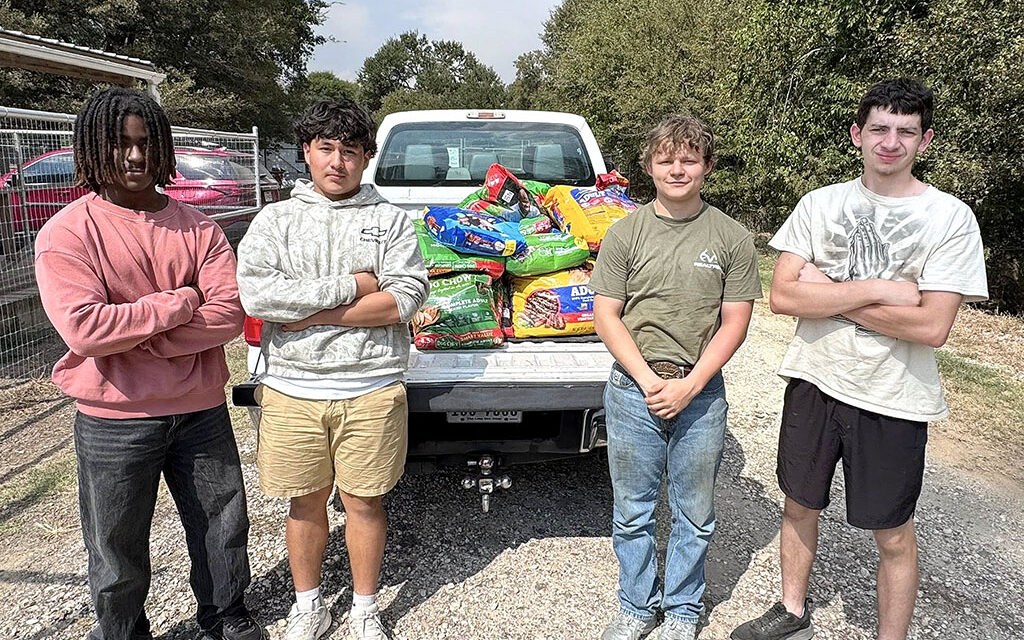 WHS Students Support Animal Shelter