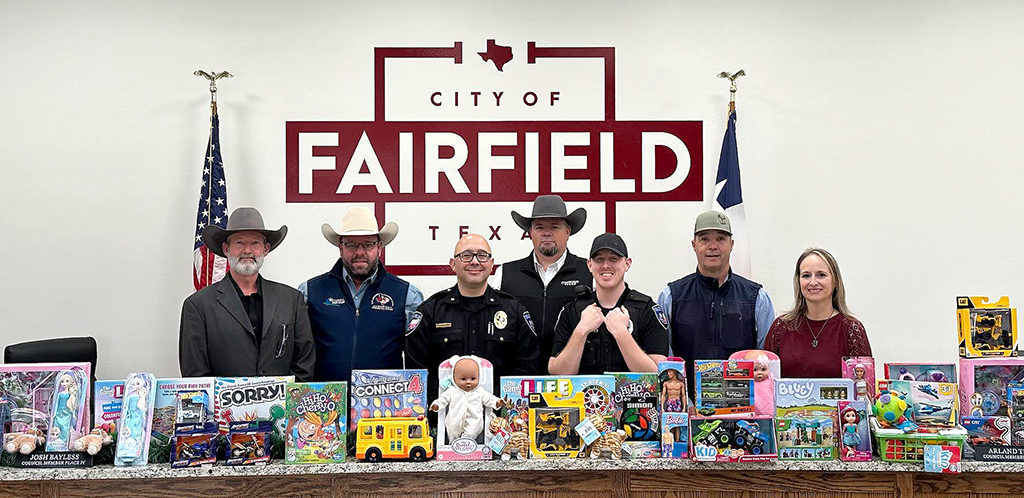 Freestone County Officials Donate to Blue Santa