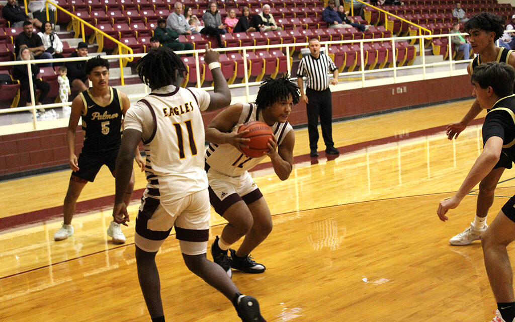 Eagles Claim Fairfield Invitational Title