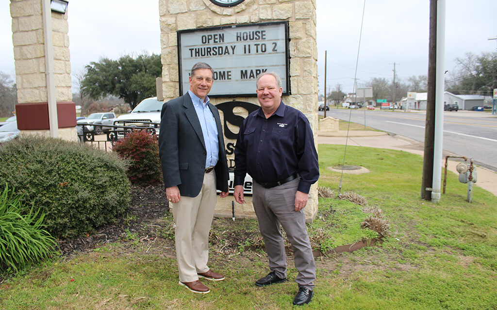 New Branch Manager Welcomed to Farmers State Bank in Fairfield