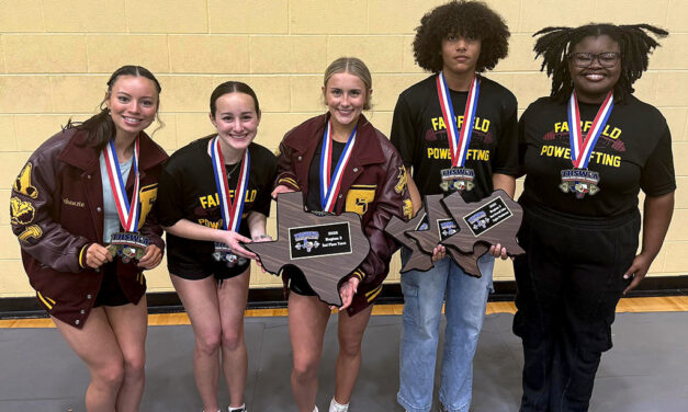 Fairfield Lady Eagles Powerlifters to State Meet