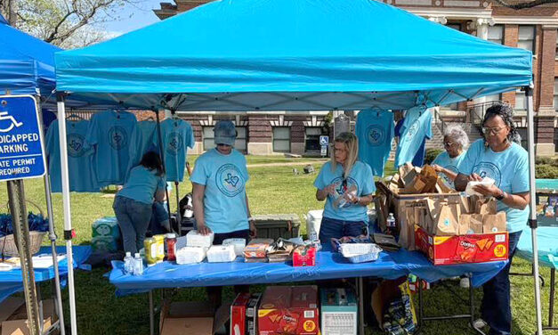 Grilling for a Good Cause – County Sheriff & County Judge Assist with Lunch on the Lawn