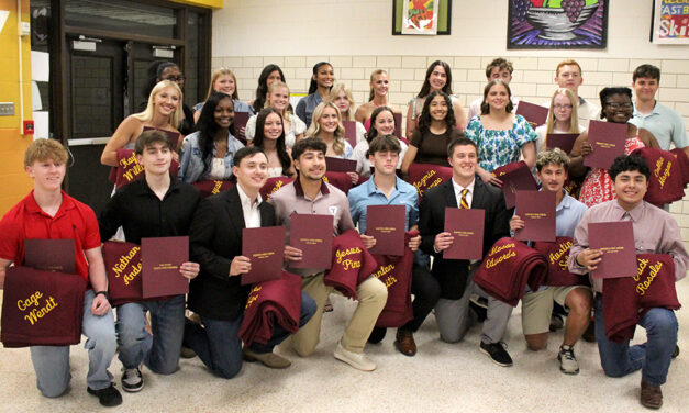 Academics Applauded at Fairfield High School Banquet